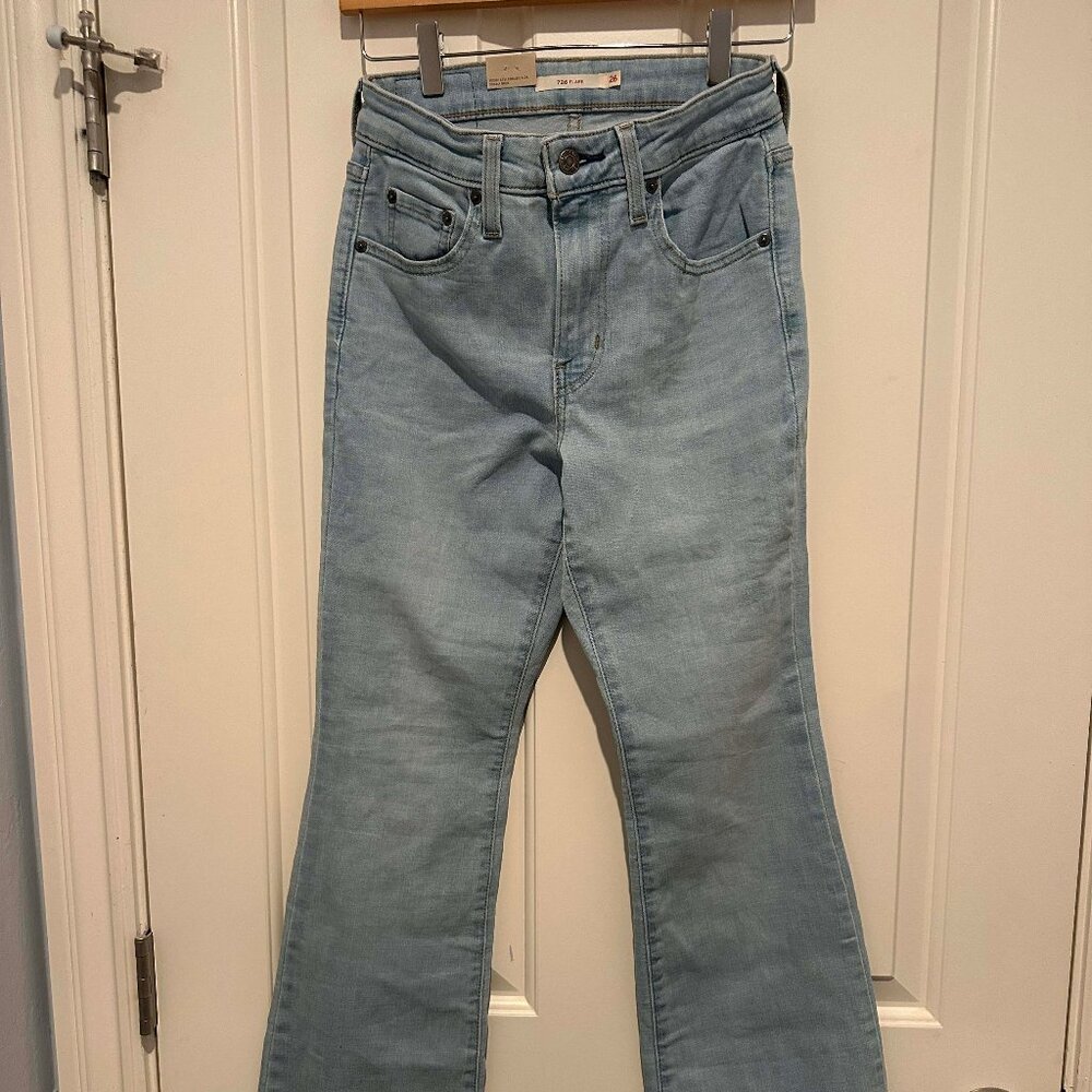 NWT Levi's 726 Flare Jeans Size 26 x 32 - light blue